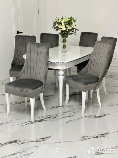 Комплект стол и стулья. В наличии