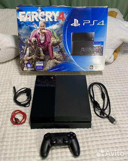 Sony Playstation 4 500 GB + 120 игр