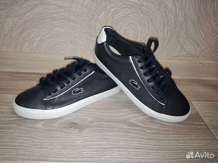 Кроссовки новые 37