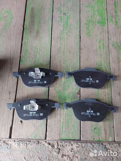 Колодки передние на Ford Focus
