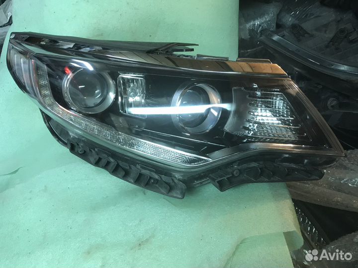 Фара левая и правая Kia Optima 4 JF xenon