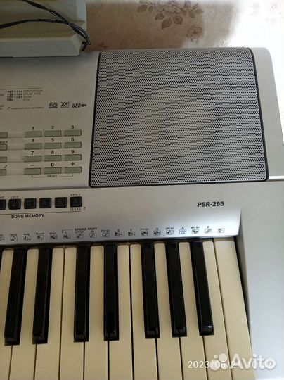 Синтезатор Yamaha PSR-295