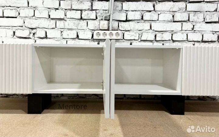 Тумба тв Bravo дизайнерская (1400х400х300 мм)