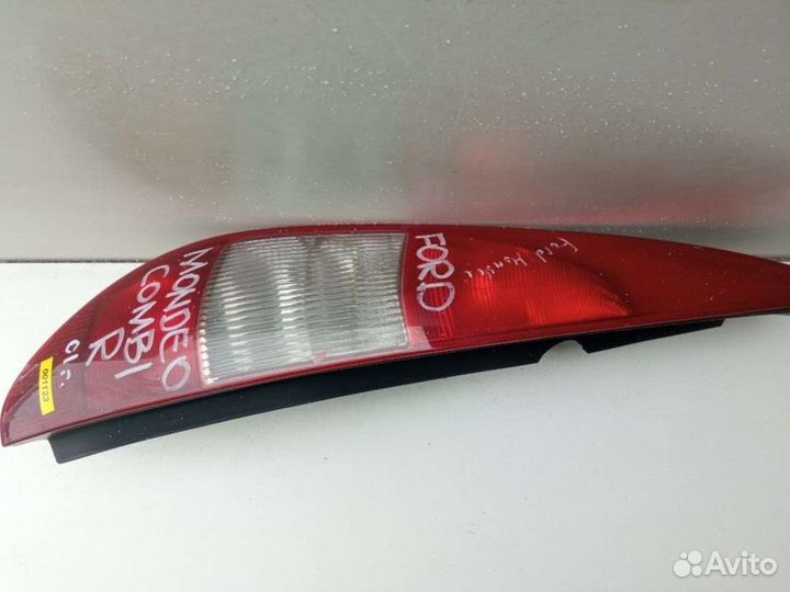 Фонарь задний правый Ford Mondeo 3