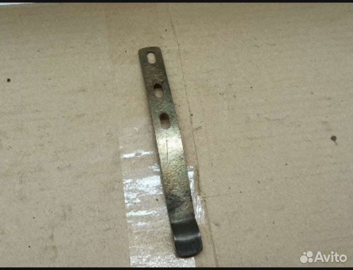 Фиксатор подножки рига 13