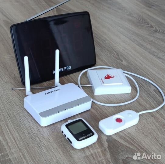 Кнопка вызова персонала, помощи больному в палату