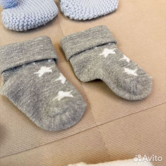 Носочки и пинетки для младенца