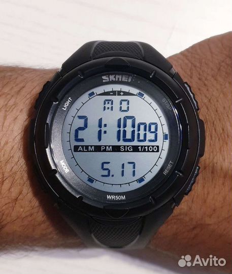 Часы спортивные водонепроницаемые Sports Watch