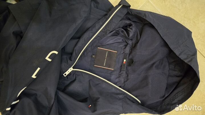 Tommy hilfiger ветровка