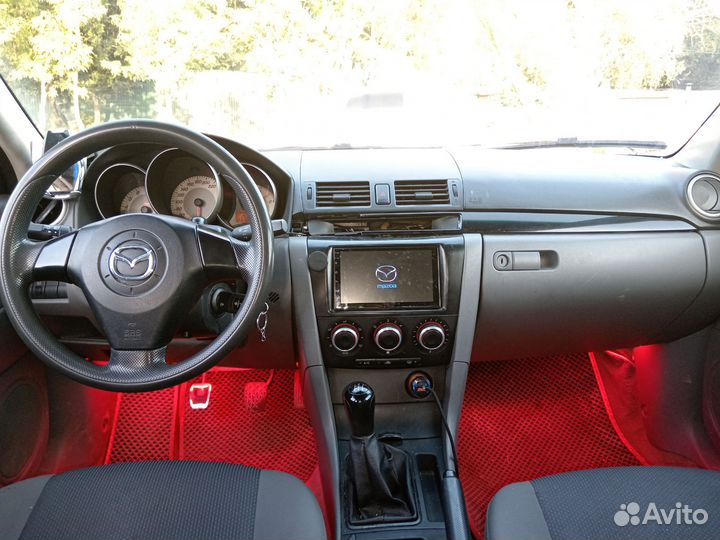 Mazda 3 1.6 МТ, 2006, 232 000 км