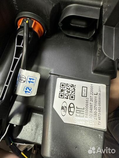 Передние фары веста оригинал