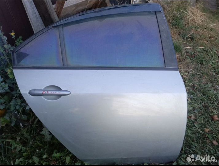 Дверь задняя правая Nissan primera р12