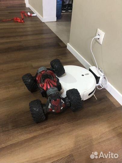 Машинка перевертыш внедорожник на радиоуправлении