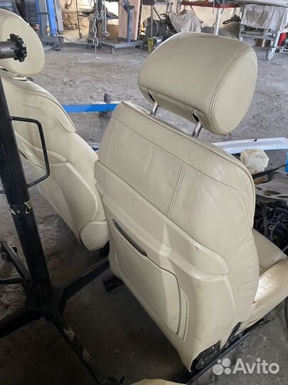 Сидения передние от ауди А8