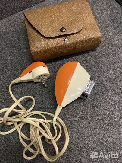 Две электрические бритвы 