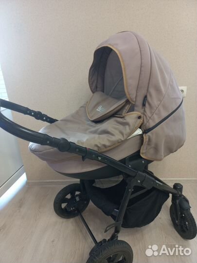 Продаётся детская коляска