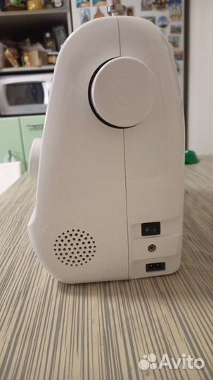 Швейная машина Brother NV10