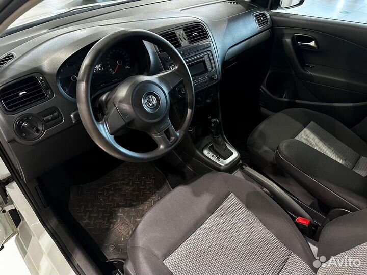 Volkswagen Polo 1.6 AT, 2015, 140 336 км