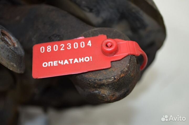 Кулак поворотный со ступицей передний левый Toyota