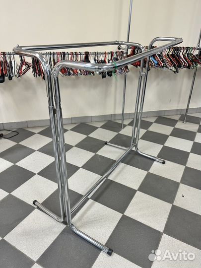 Вешало напольное