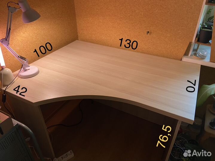 Стол письменный и полка