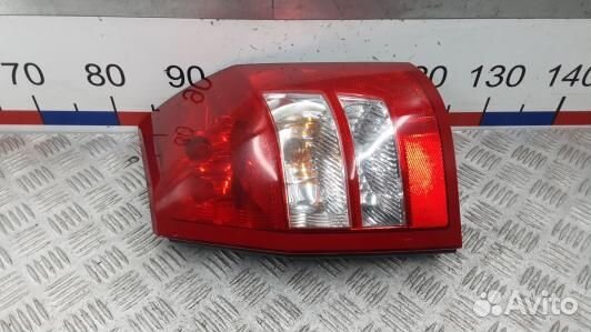 Фонарь задний правый chrysler 300C 1 (4BL18MY01)