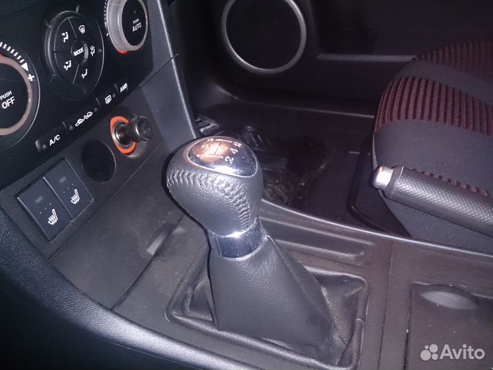 Mazda 3 2.0 МТ, 2005, 8 500 км