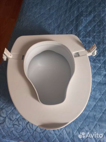 Накладка на унитаз для инвалидов