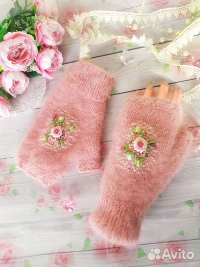 Митенки варежки женские из пуха норки с вышивкой