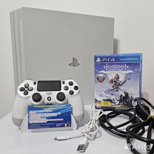 Sony PS4 PRO 1 TB. Белая. Магазин Гарантия Кредит