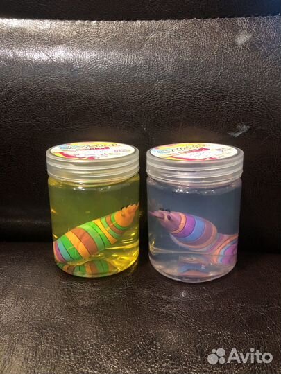 Лизун с игрушкой