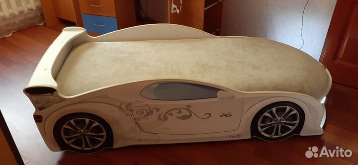 Детская кровать- машинка