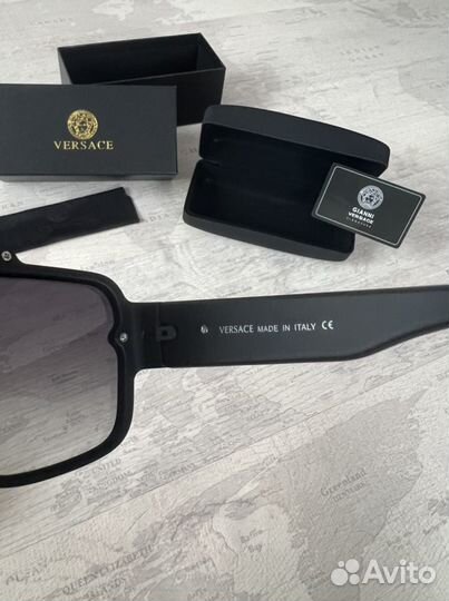 Очки Versace