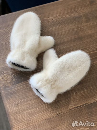 Варежки норковые новые