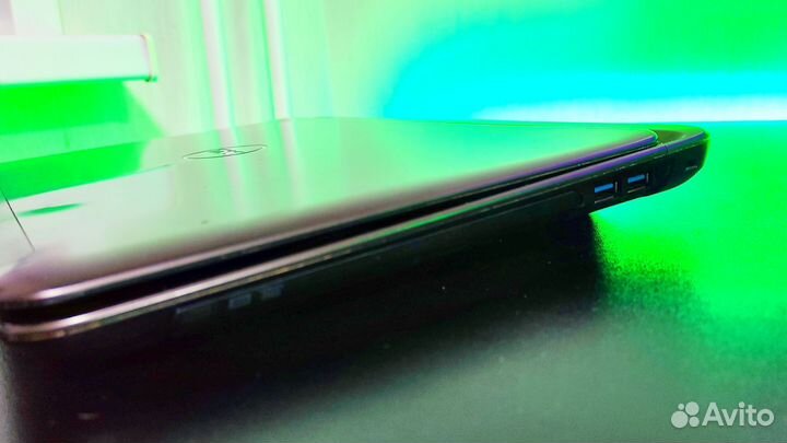 Ноутбук Dell i3/6GB/14.0/Win 10