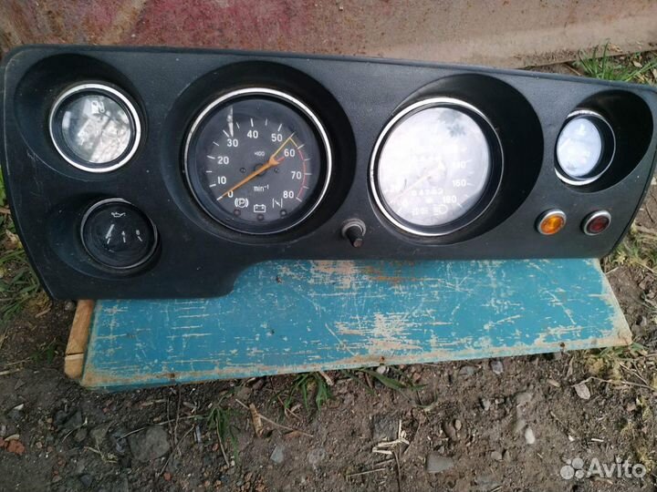 Панель приборов автомобиля заз