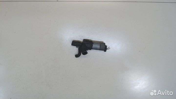 Насос водяной Mercedes CLK W208, 2000