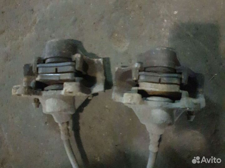 Задний левый суппорт мерседес w210