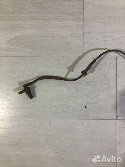 Датчик ABS передний левый LADA vesta 1.6 мт седан