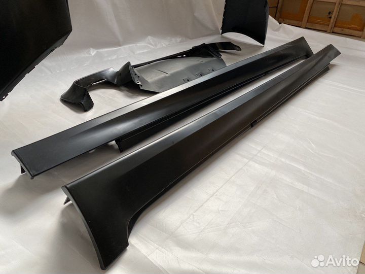 Задний бампер М лук стиль М5 для BMW F10 + пороги