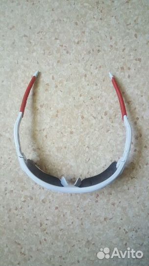 Очки солнцезащитные