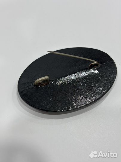 Брошь Мстера Павлин