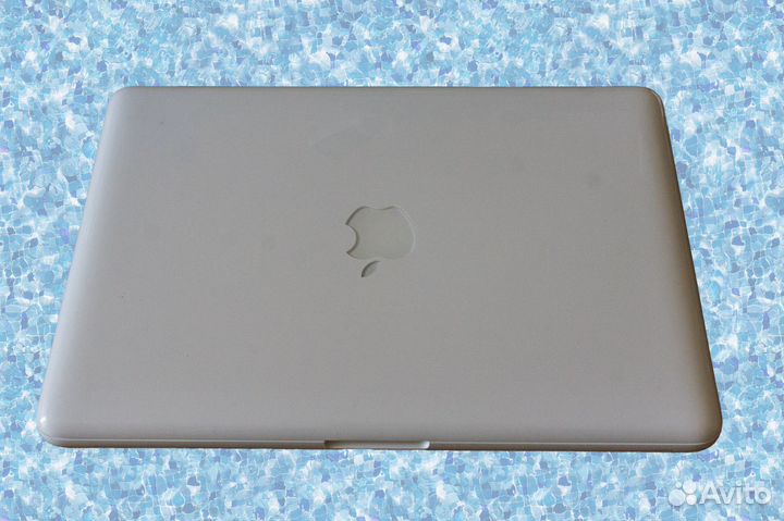 Apple MacBook mid 2010 A1342 White