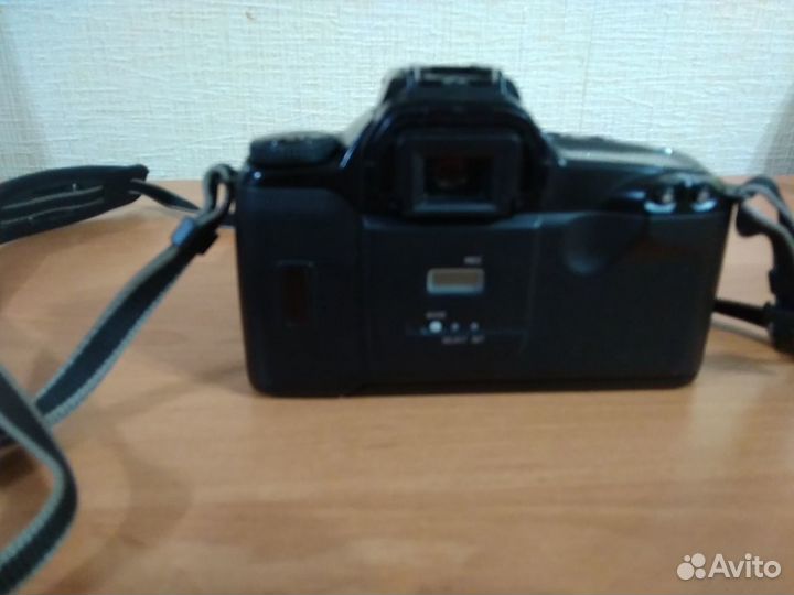 Фотоаппарат Canon EOS 3000 пленочный