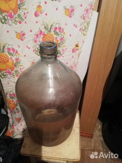 Банки и бутыли стеклянные