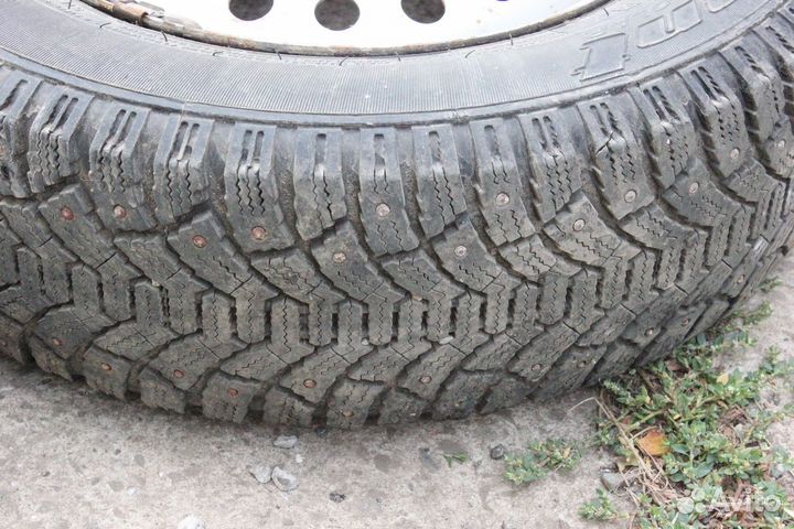 Колеса шипованные на 13