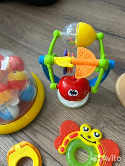 Большой пакет фирменных игрушек