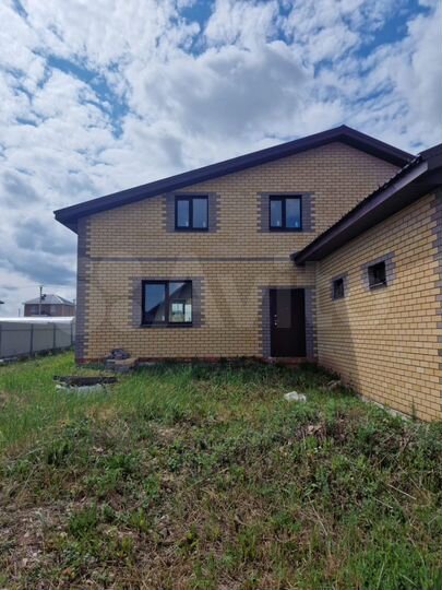 Коттедж 202,1 м² на участке 10 сот.