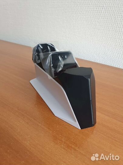 Новая зарядная станция для Playstation 5