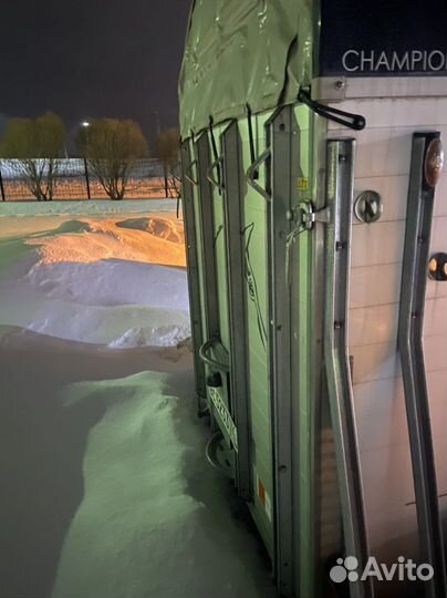 Прицеп коневозка